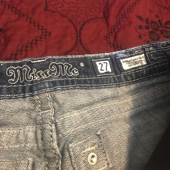 Miss Me Lightly Distressed Skinny jeans 💗 - Picture 2 of 5